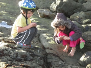 Blockhouse Bay Luna and Blake looking for fossils4