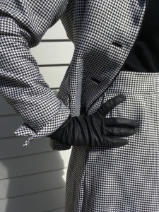 My vintage suit sew along gloves, cuffs